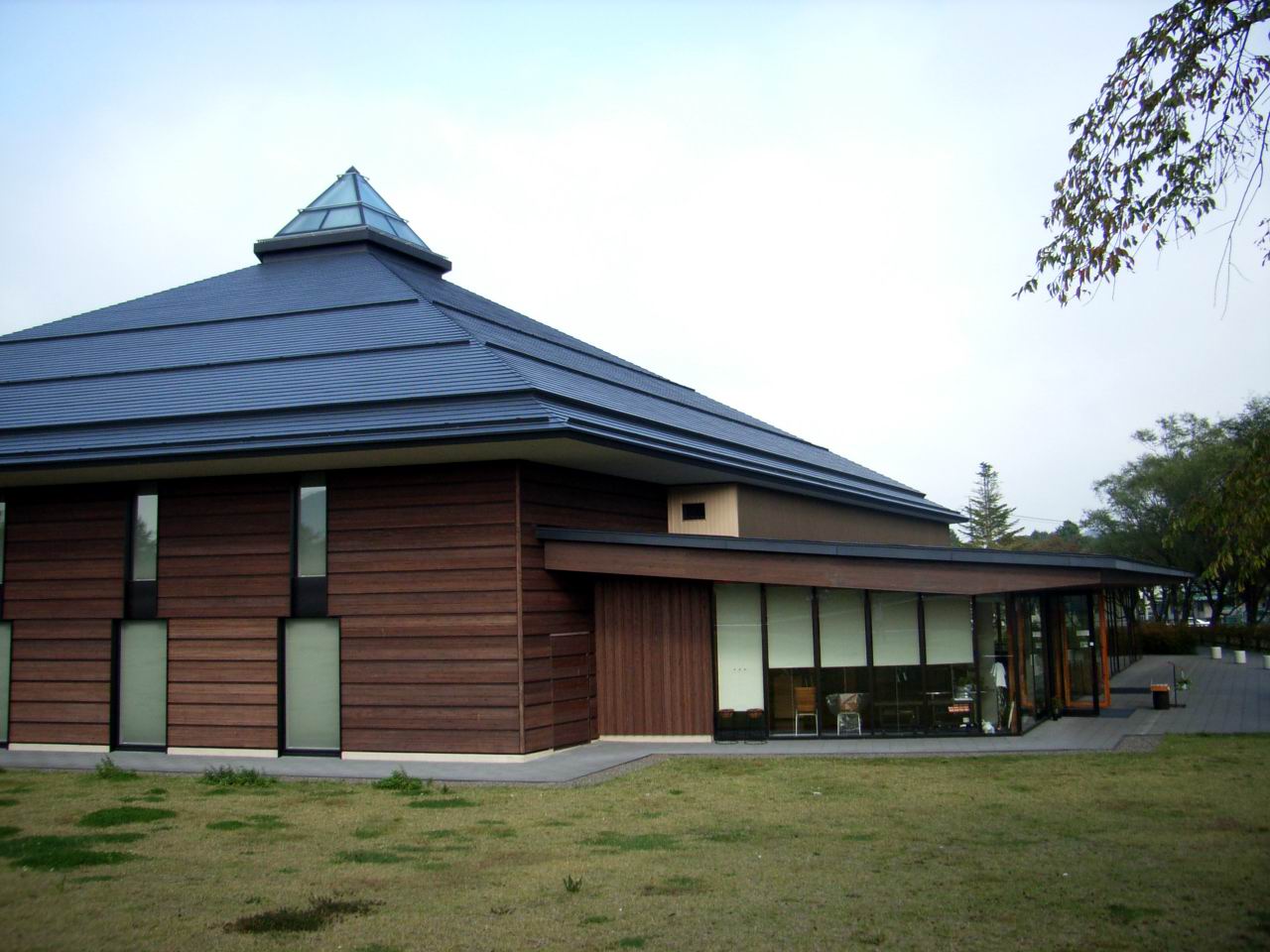 karuizawaoogahall.JPG